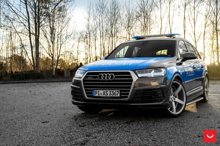  Audi Q7 Police on Vossen Wheels (CV3R) (4M) 2017 года  (фото 6 из 18)